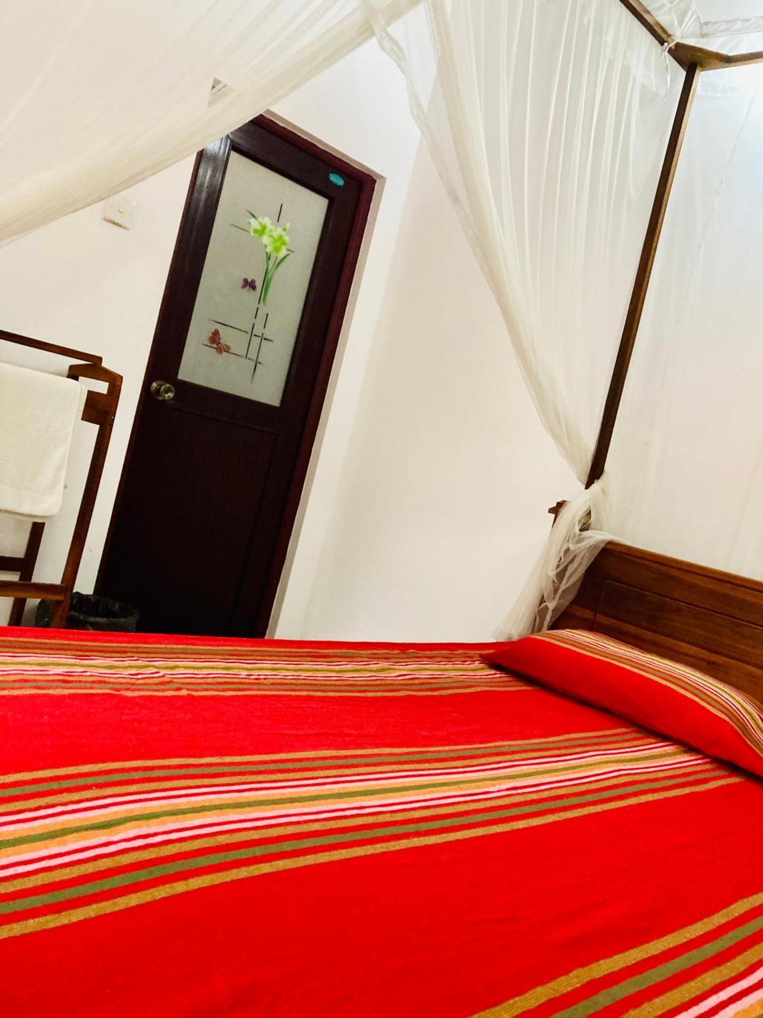 Ameena Homestay แทนกาลเล ภายนอก รูปภาพ
